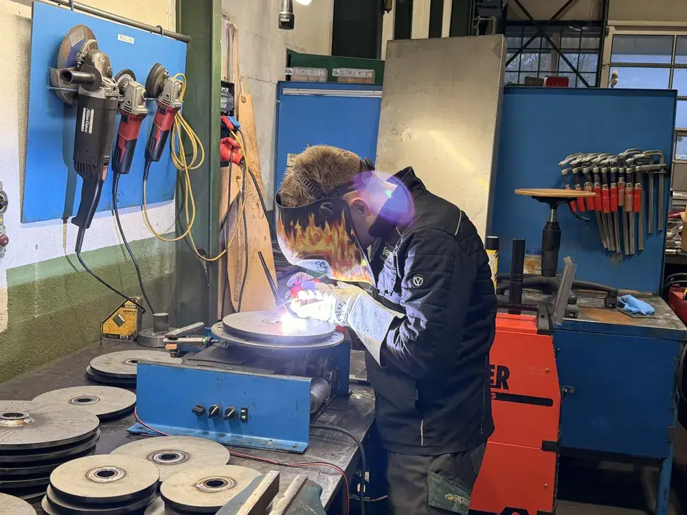 Atelier mécanique EMGA, soudure et usinage